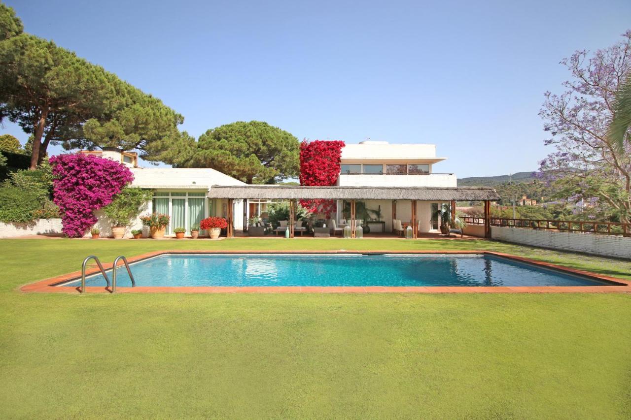 Villa Torre Blanca, Una Villa De Ensueno Sant Andreu de Llavaneres Exterior photo